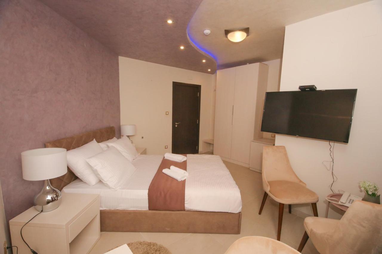 Hotel Bajadera Lux Belgrado Esterno foto