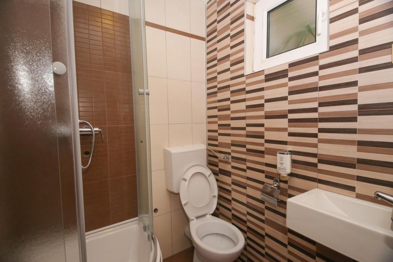 Hotel Bajadera Lux Belgrado Esterno foto