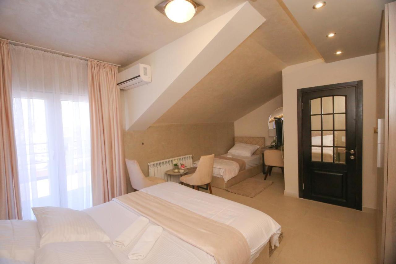 Hotel Bajadera Lux Belgrado Esterno foto