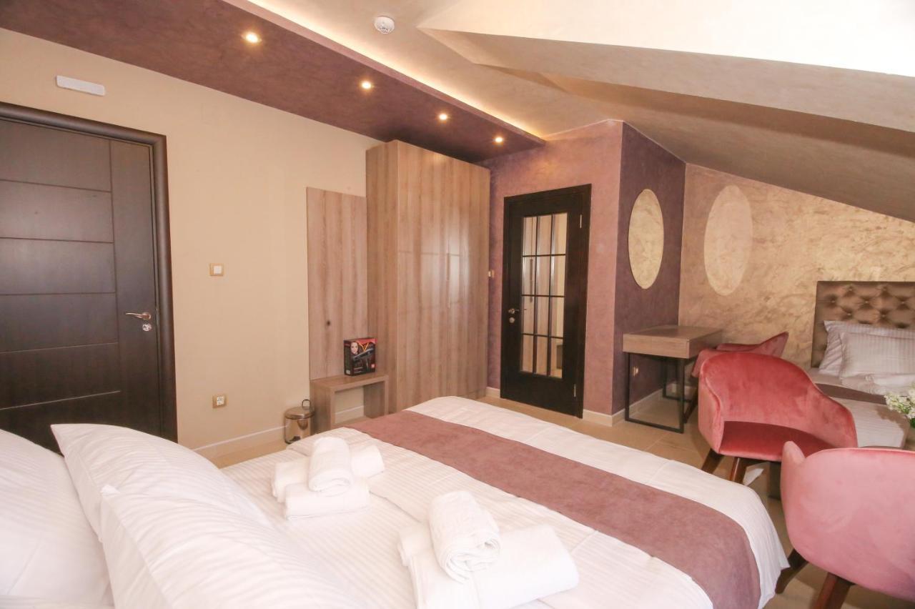 Hotel Bajadera Lux Belgrado Esterno foto