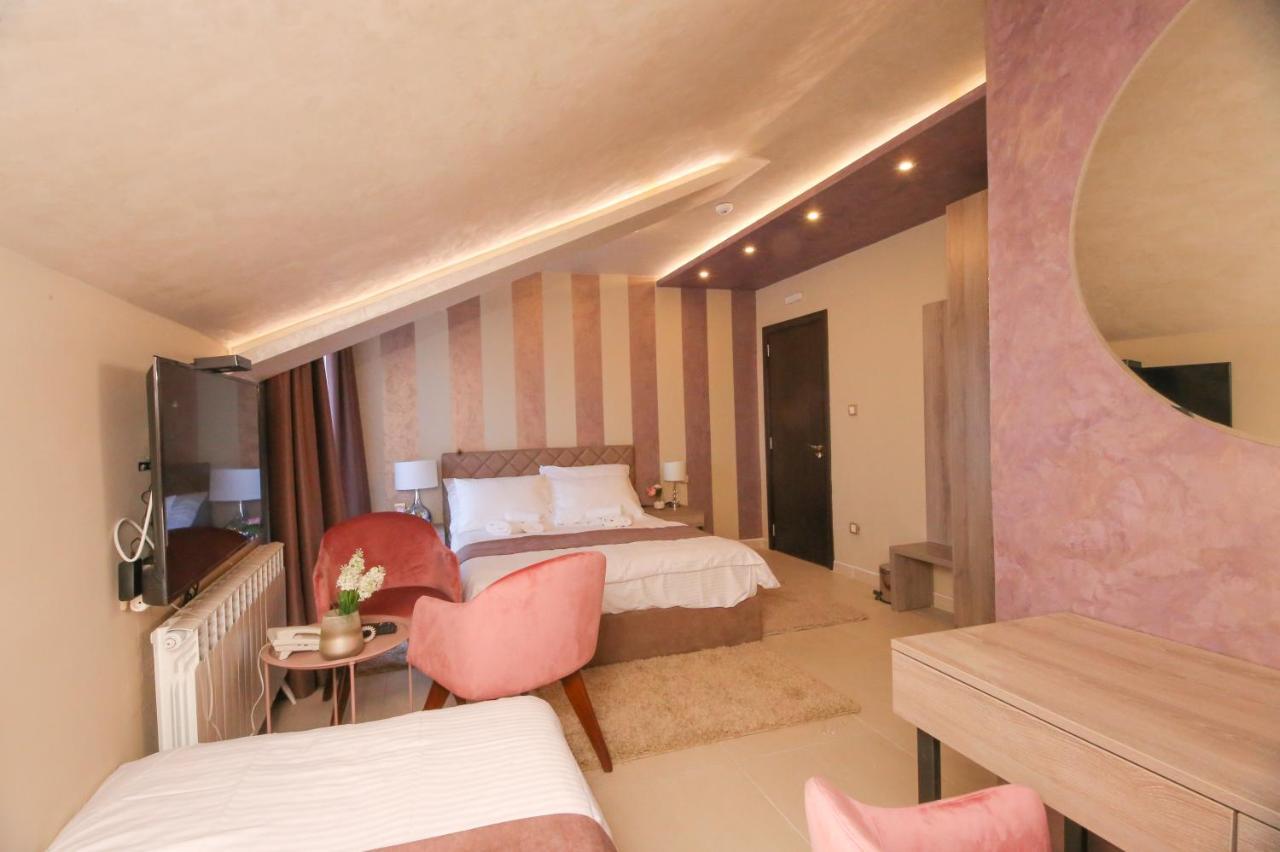 Hotel Bajadera Lux Belgrado Esterno foto