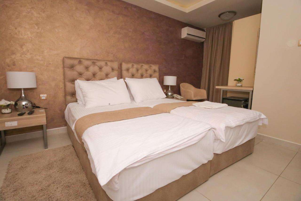 Hotel Bajadera Lux Belgrado Esterno foto